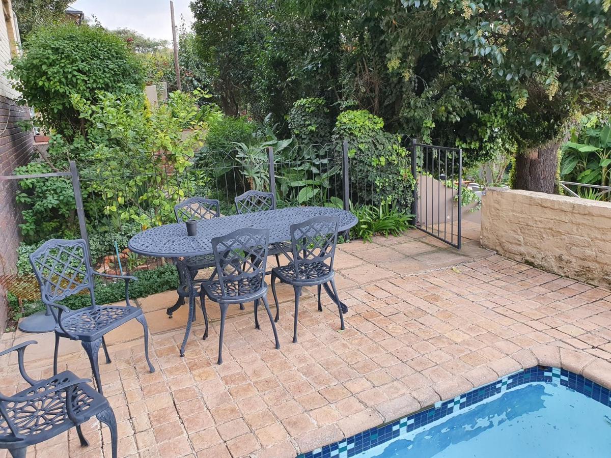 7Th Street Guesthouse Johannesburg Bagian luar foto