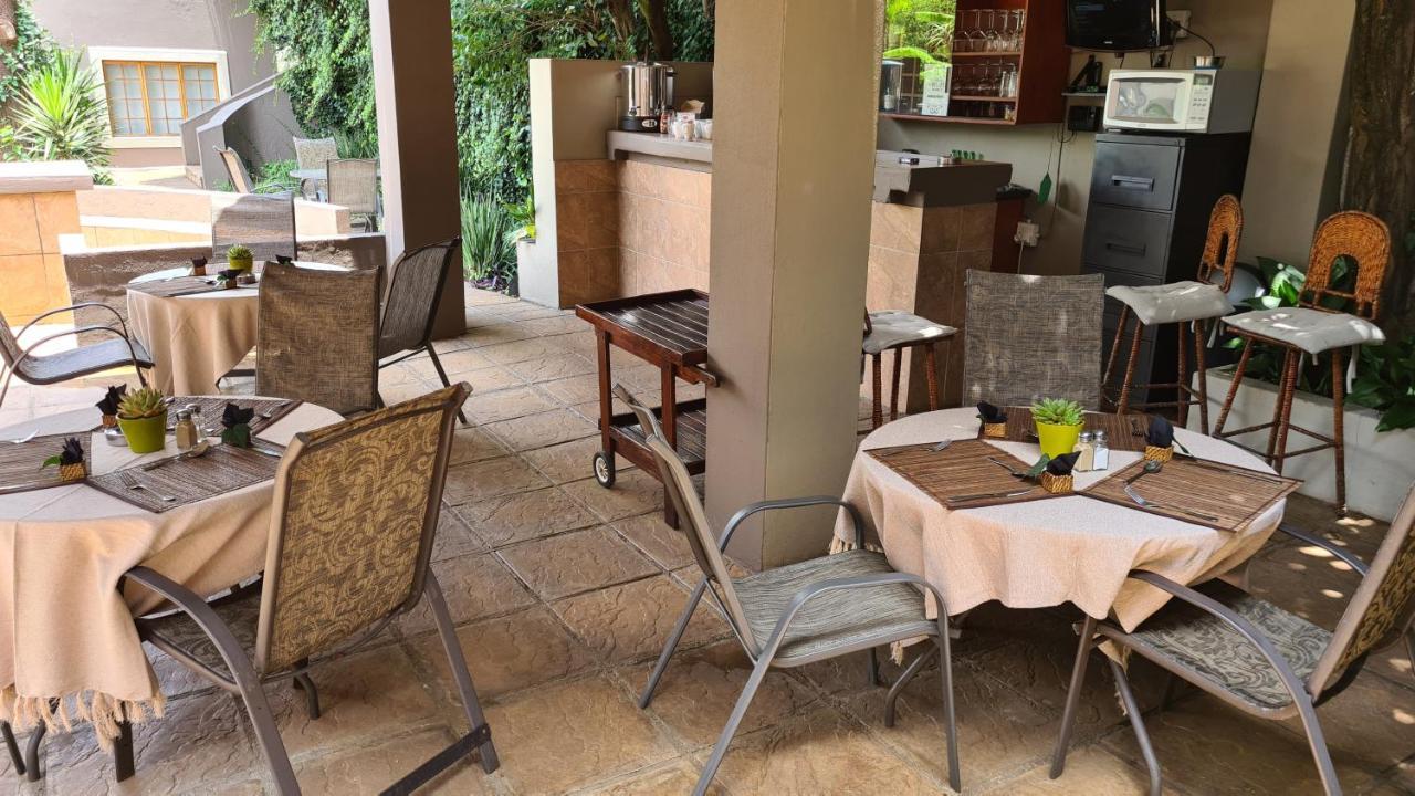 7Th Street Guesthouse Johannesburg Bagian luar foto