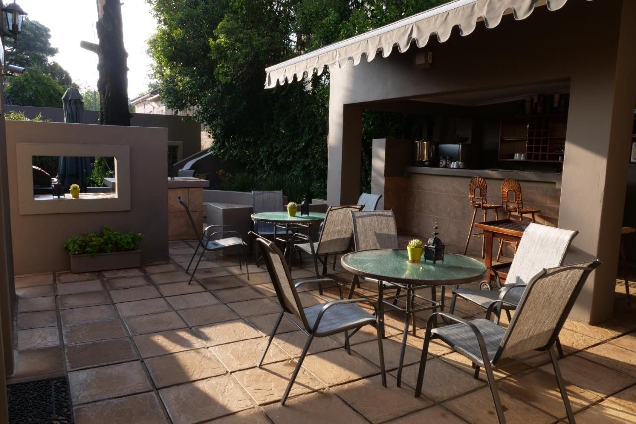 7Th Street Guesthouse Johannesburg Bagian luar foto